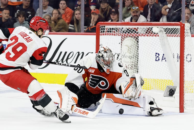 Dan Vladař and the Flyers will open up Round 2 of the playoffs on Saturday night in Raleigh.