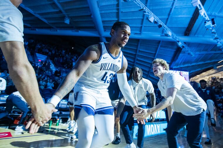 Eric Dixon entered Wednesday as the co-leading scorer in Division I. Meanwhile, his team is starting to jell as it begins Big East play with a win.