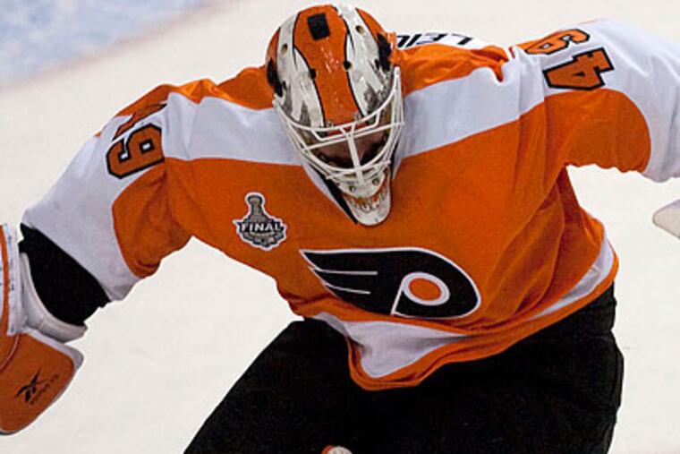 The Flyers signed Michael Leighton to a two-year deal for $3.1 million. (Ed Hille/Staff file photo)
