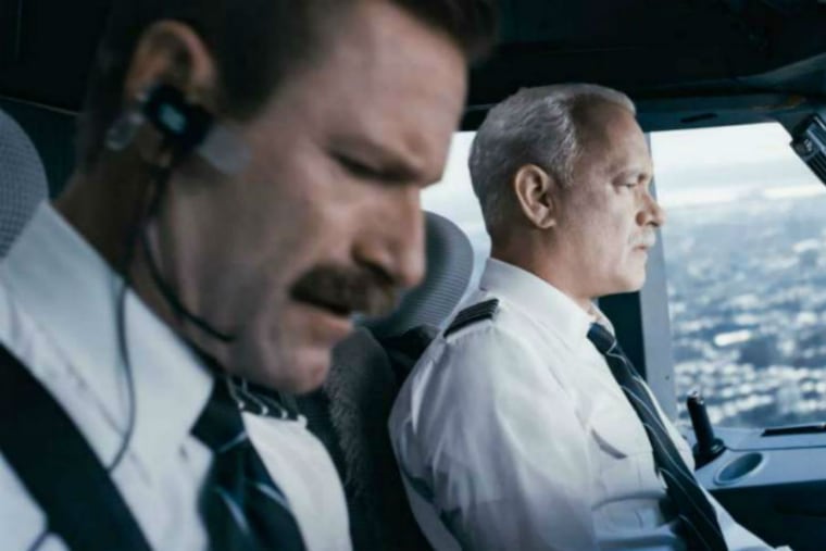 Aaron Eckhart (left) and Tom Hanks in "Sully."