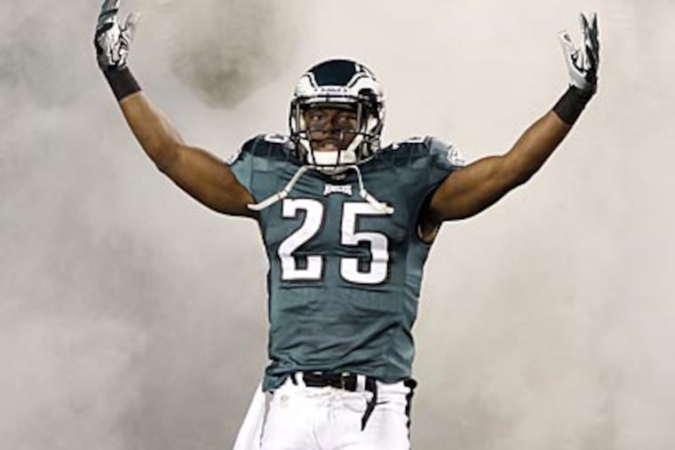 LeSean McCoy and the Eagles currently lead the NFC East with a 3-1 record. (Yong Kim/Staff Photographer)