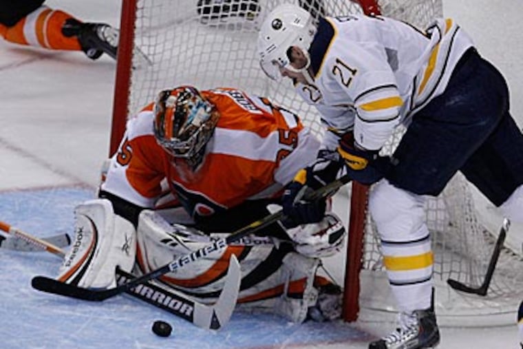 Flyers goalie Sergei Bobrovsky stopped 24 of 25 shots during Game 1 on Thursday night. (Ron Cortes/Staff Photographer)