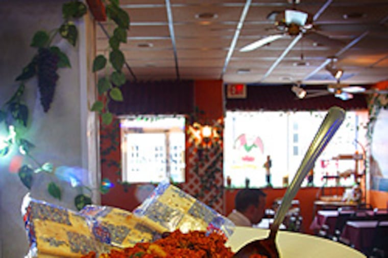 Looking for good chili? Try a bowl at Mount Holly's La Vita Pizza, which won a prize in 2004. Or visit Craig LaBan's suggestions - Darling's Cafe, London Grill and Good Dog.