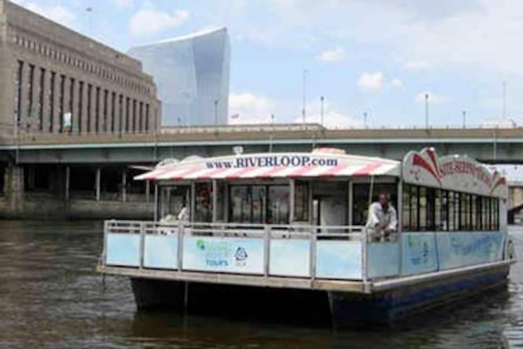 Schuylkill Banks and the Schuylkill River Development Corp. promote the city by touring the lower Schuylkill. (Alejandro A. Alvarez / Staff Photographer)
