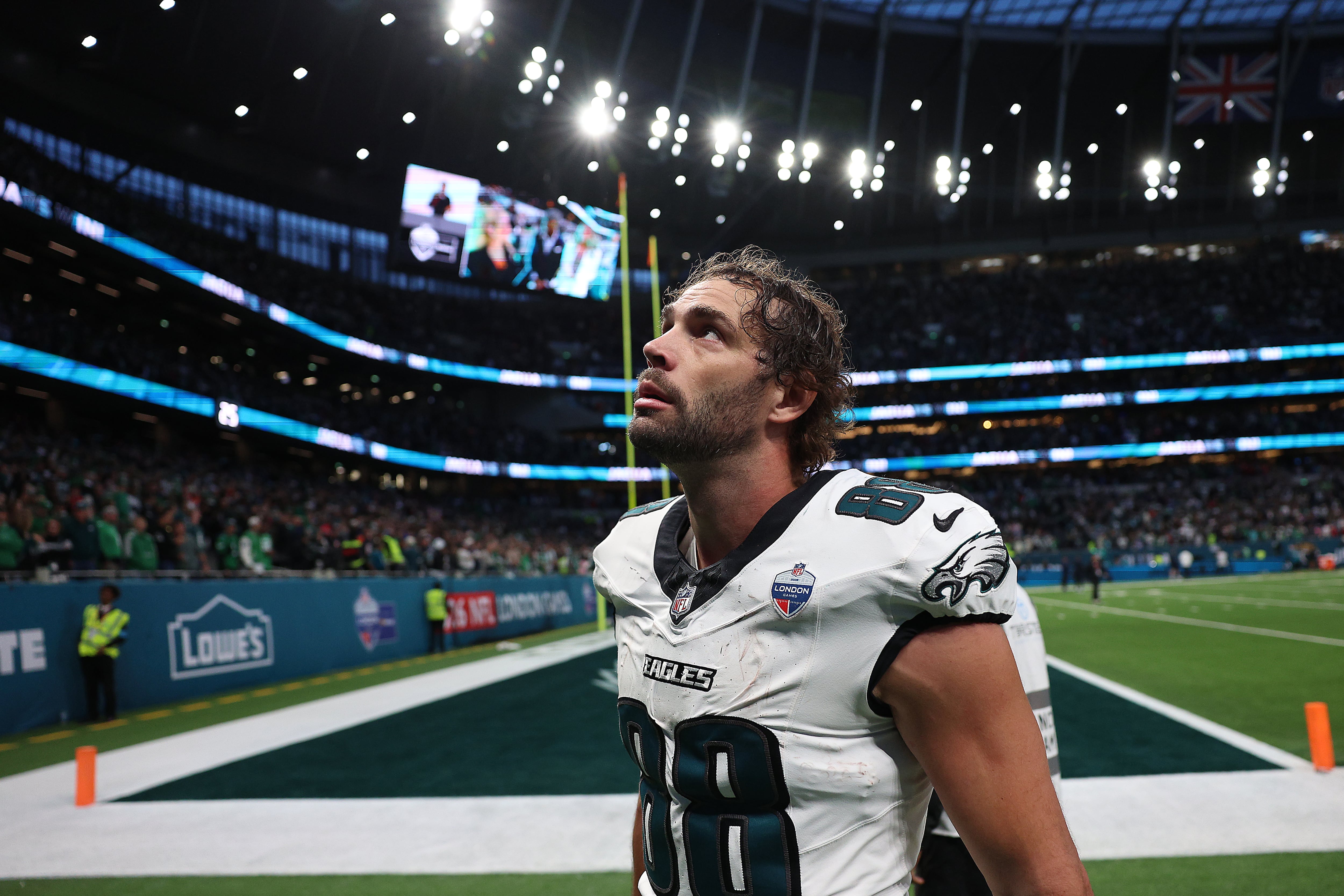 Depleted Eagles stunned in London, fall in 19-17 thriller to Jaguars on 57-yard Cam Little field goal