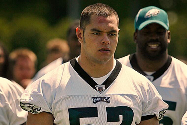 Daniel Te'o-Nesheim was on the Eagles' practice squad all season. (Alejandro A. Alvarez/Staff file photo)