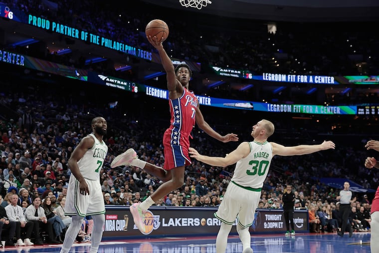 Sixers VJ Edgecombe leads all rookies in scoring (21.2 points per game), assists (5.4), and minutes (40.2).