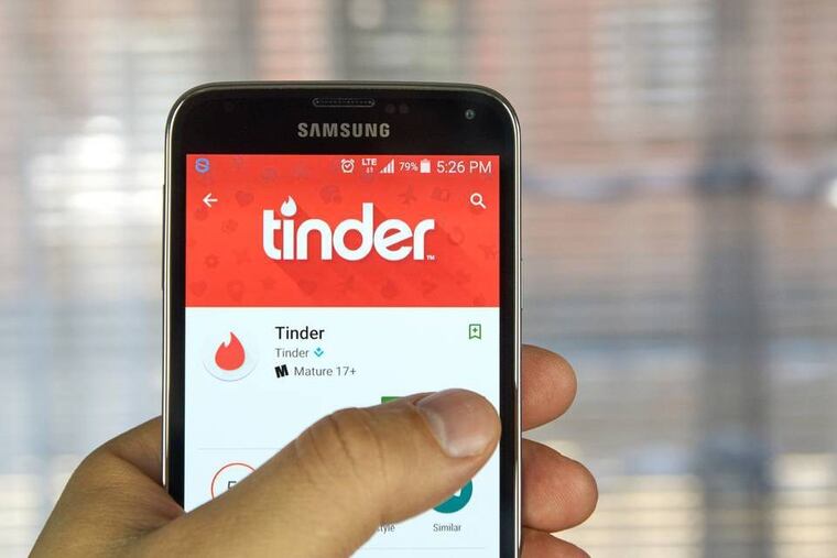 Tinder en un celular. (Dreamstime)