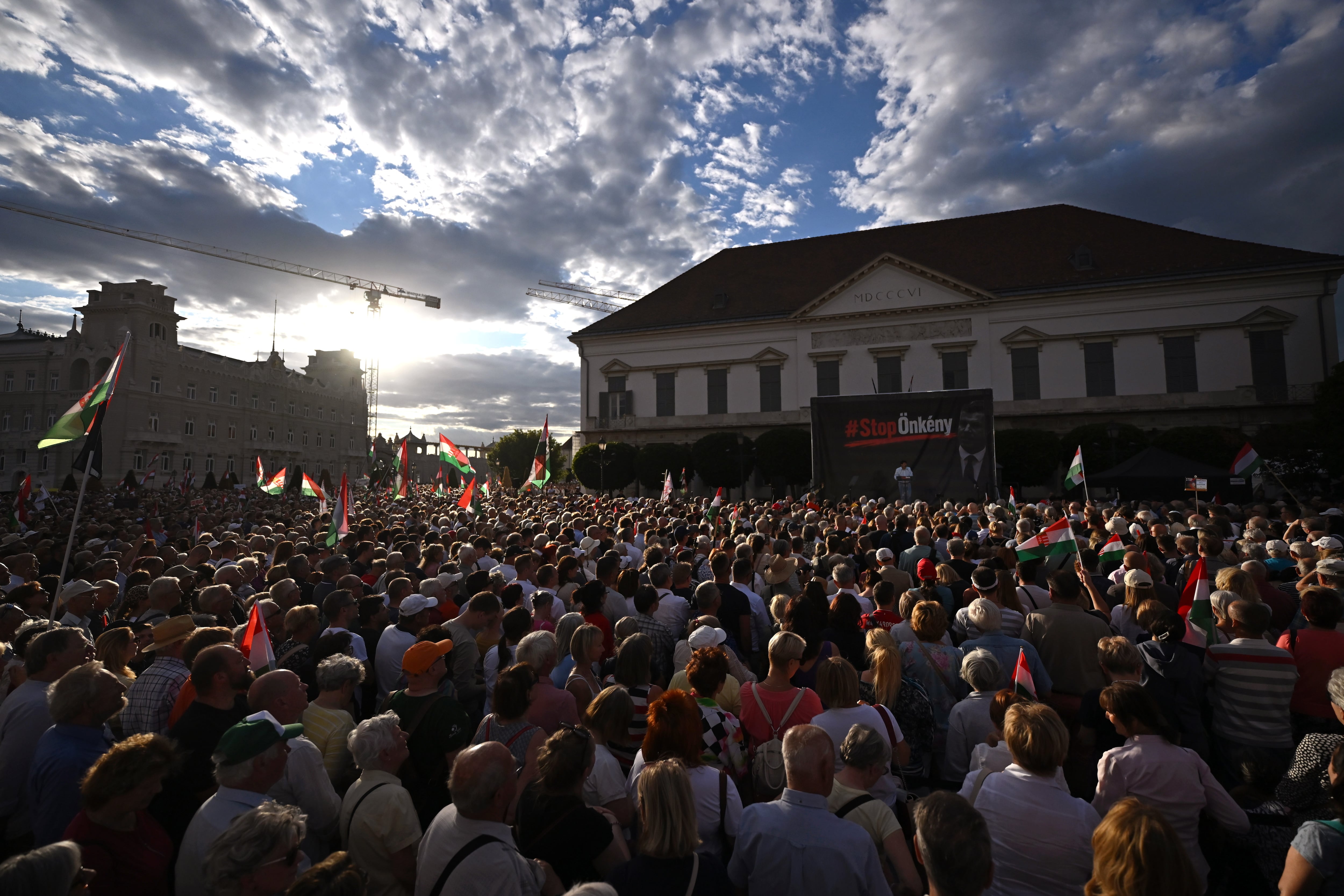 Orbán allies protest in Hungary against plans to oust President Tamás Sulyok
