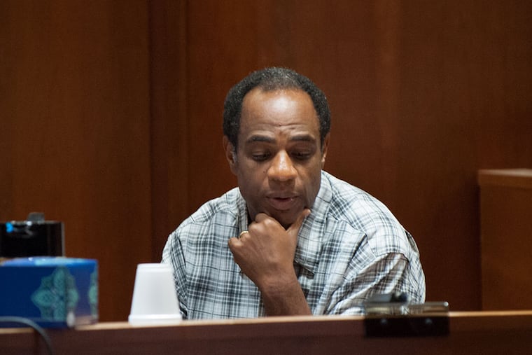 William Barksdale testifies. He is serving a sentence for conspiracy to commit wire fraud. (TRACIE VAN AUKEN/ For The Inquirer)