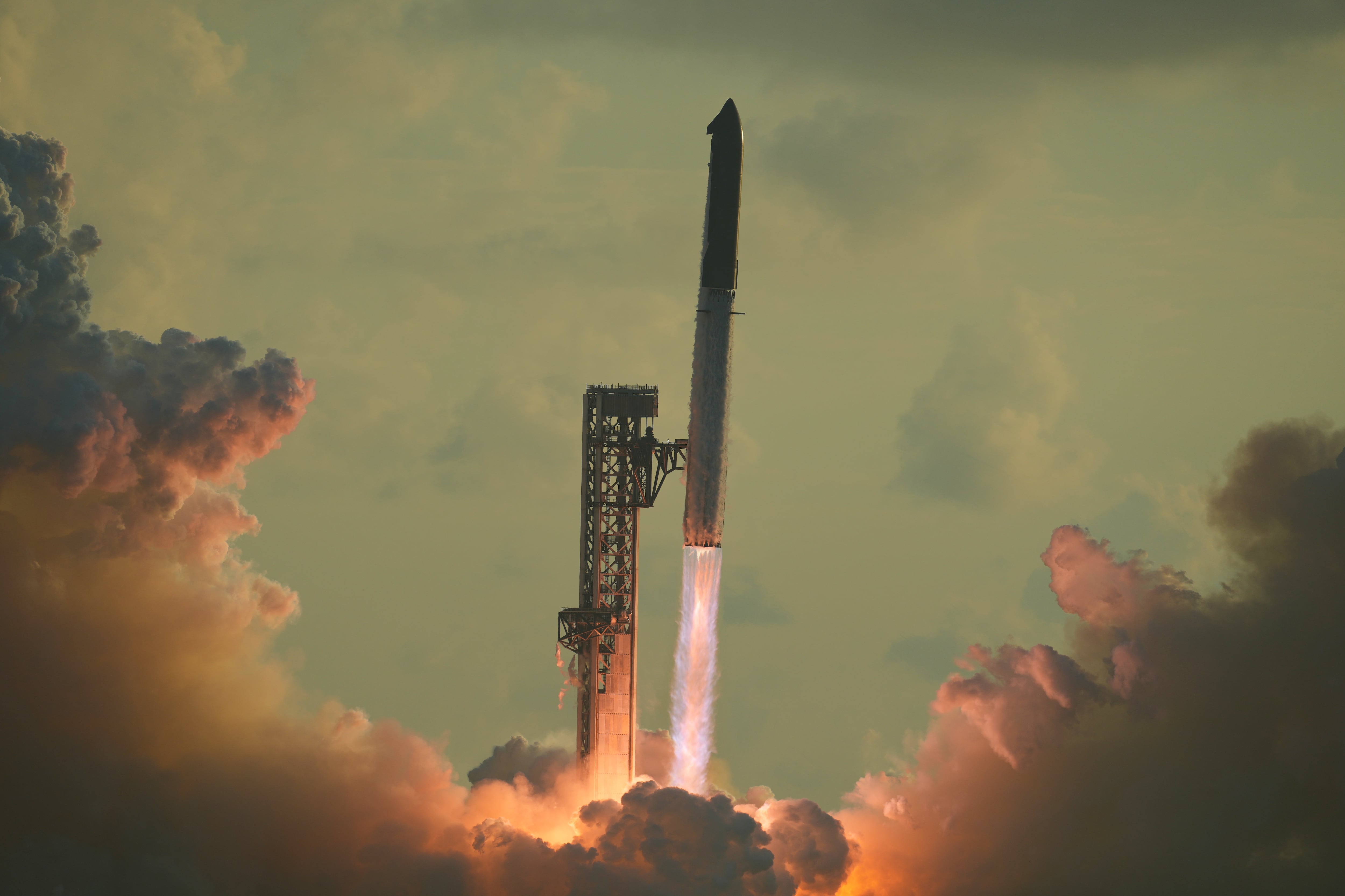 SpaceX Achieves First Orbital Launch of Starship Rocket, Deploys Starlink Satellites
