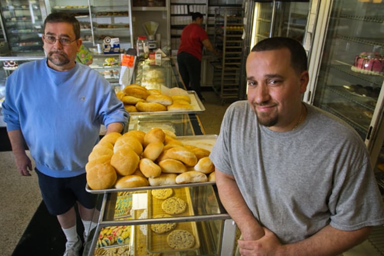 Pisker’s ownership passed a year ago from Gerald Critch (left) to son Dave, who “started knotting rolls at 16.” (ALEJANDRO A. ALVAREZ / Staff Photographer)