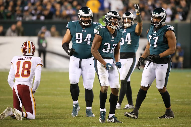 The Eagles' Rasul Douglas yells after stopping Washington wide receiver Josh Doctson in the first quarter.