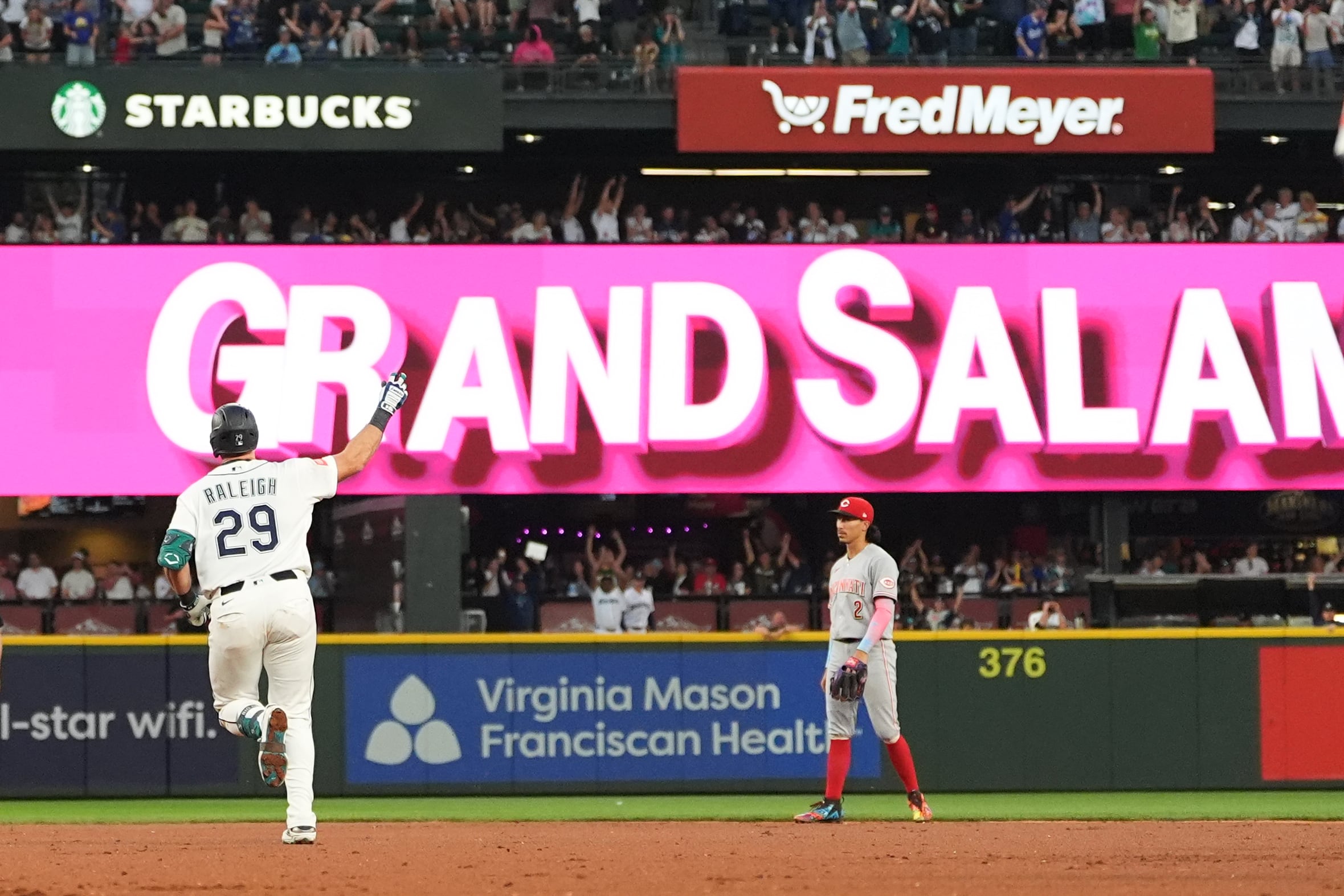 Raleigh hits 6th career grand slam and Kirby tosses 6 strong innings as Mariners blank Reds 8-0