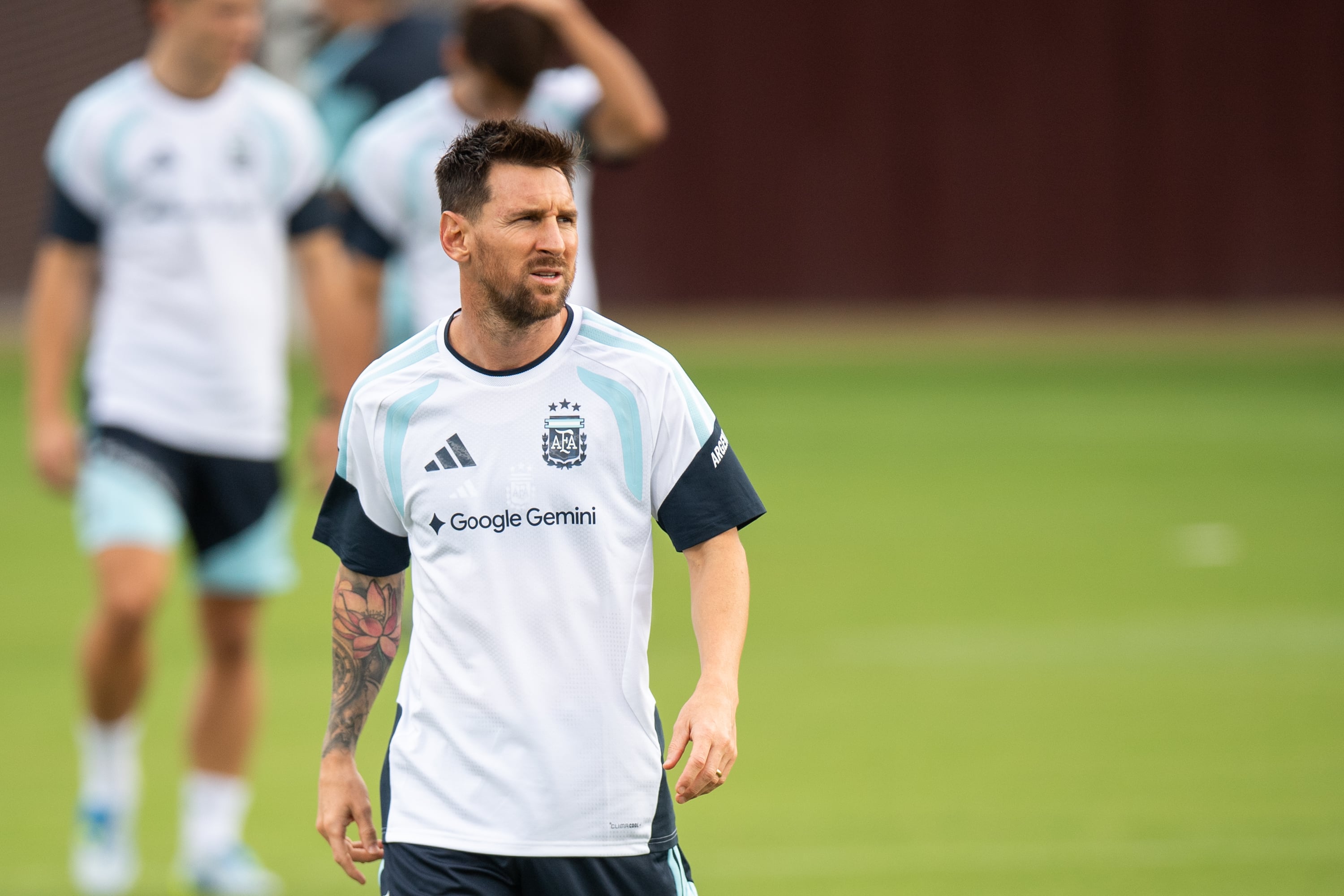 Messi sits out Argentina’s friendly against Honduras while managing muscle fatigue, hamstring strain