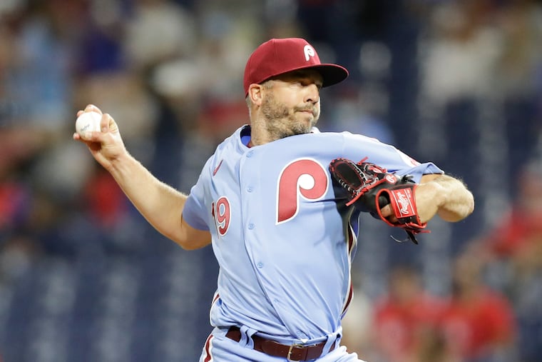 Brandon Kintzler pitching against the Miami Marlins on May 20.