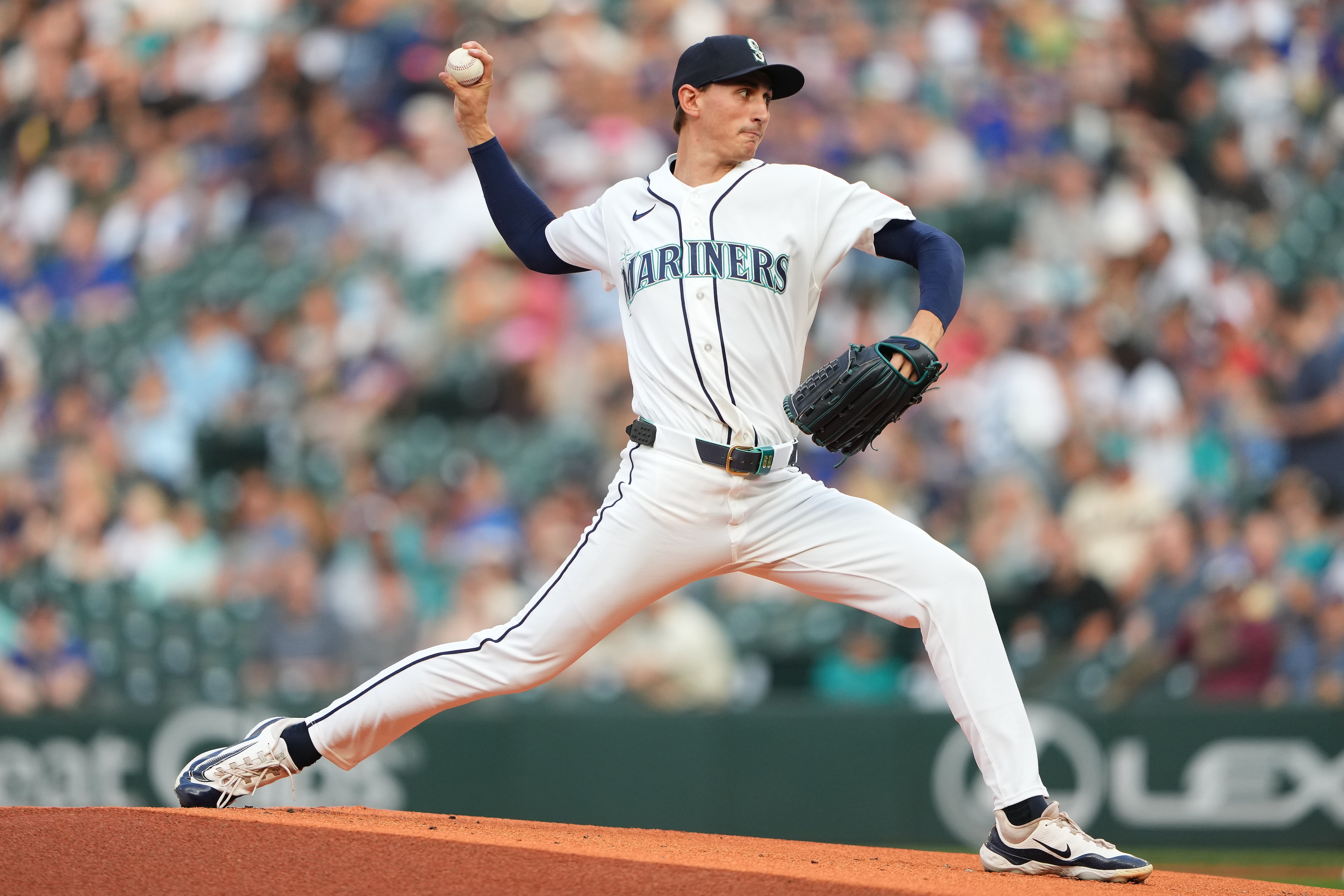 Raleigh continues homer barrage, Kirby fans 9 as Mariners beat Phillies 4-1