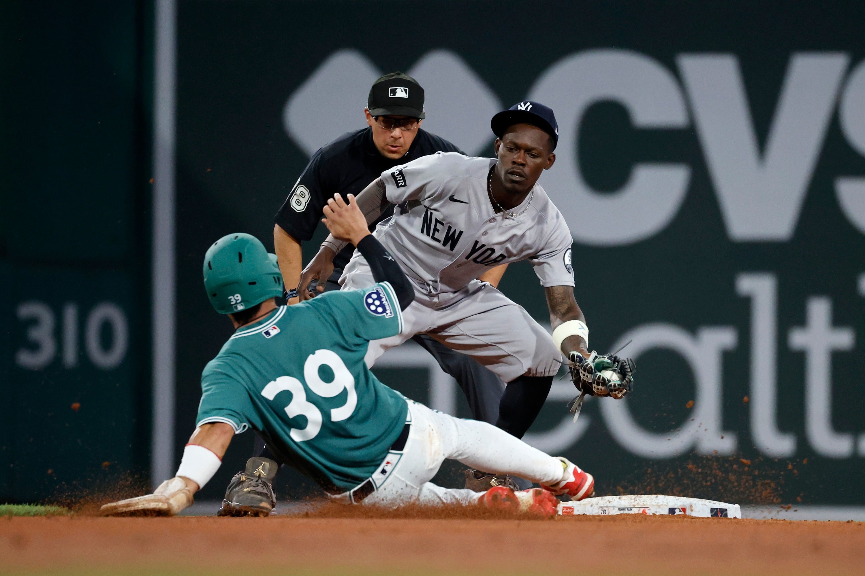 Chisholm argues umpire missed chance to seek help on disputed check-swing call in Yankees' sweep loss