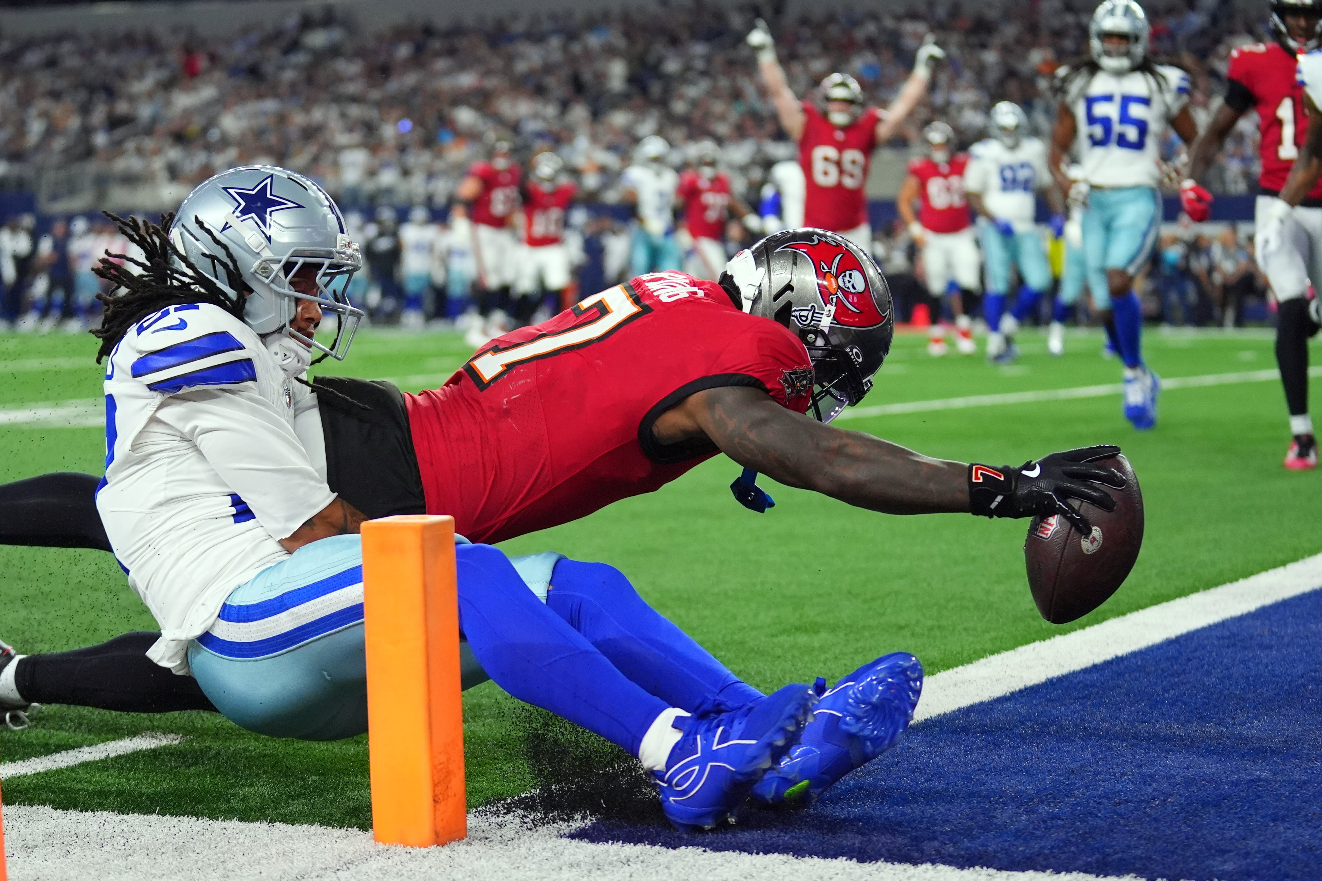 Buccaneers Secure First Win of Season Against Cowboys