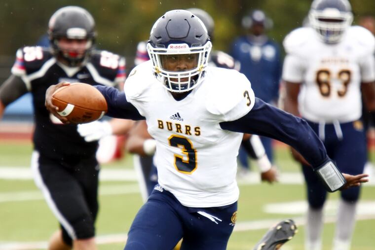 Da’Vion Kidd-Jackson is a passing and running threat for the Burrs.