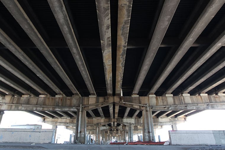The bridge that supports I-95 over E. Sergeant Ave looking north toward E. Huntington Street. The street is closed for construction work around the area of the overpass. ( MICHAEL BRYANT / Staff Photographer )