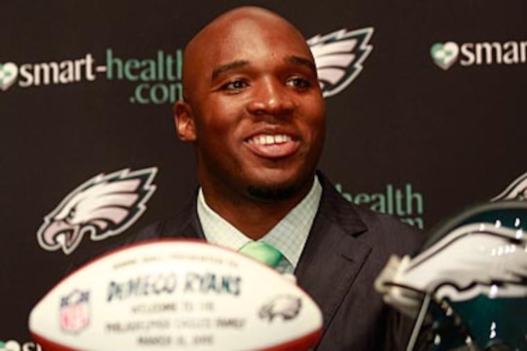 This week offers the first look at how the plan to rework the Eagles' linebacker unit is going. (David Swanson/Staff Photographer)