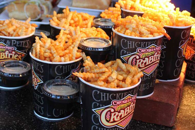 Chickie's & Pete's Crabfries. (Michael Klein/Philly.com)