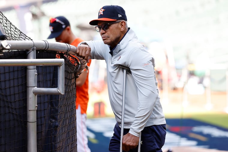 Reggie Jackson, an adviser to Astros owner Jim Crane, watches batting practice on Thursday in Houston.