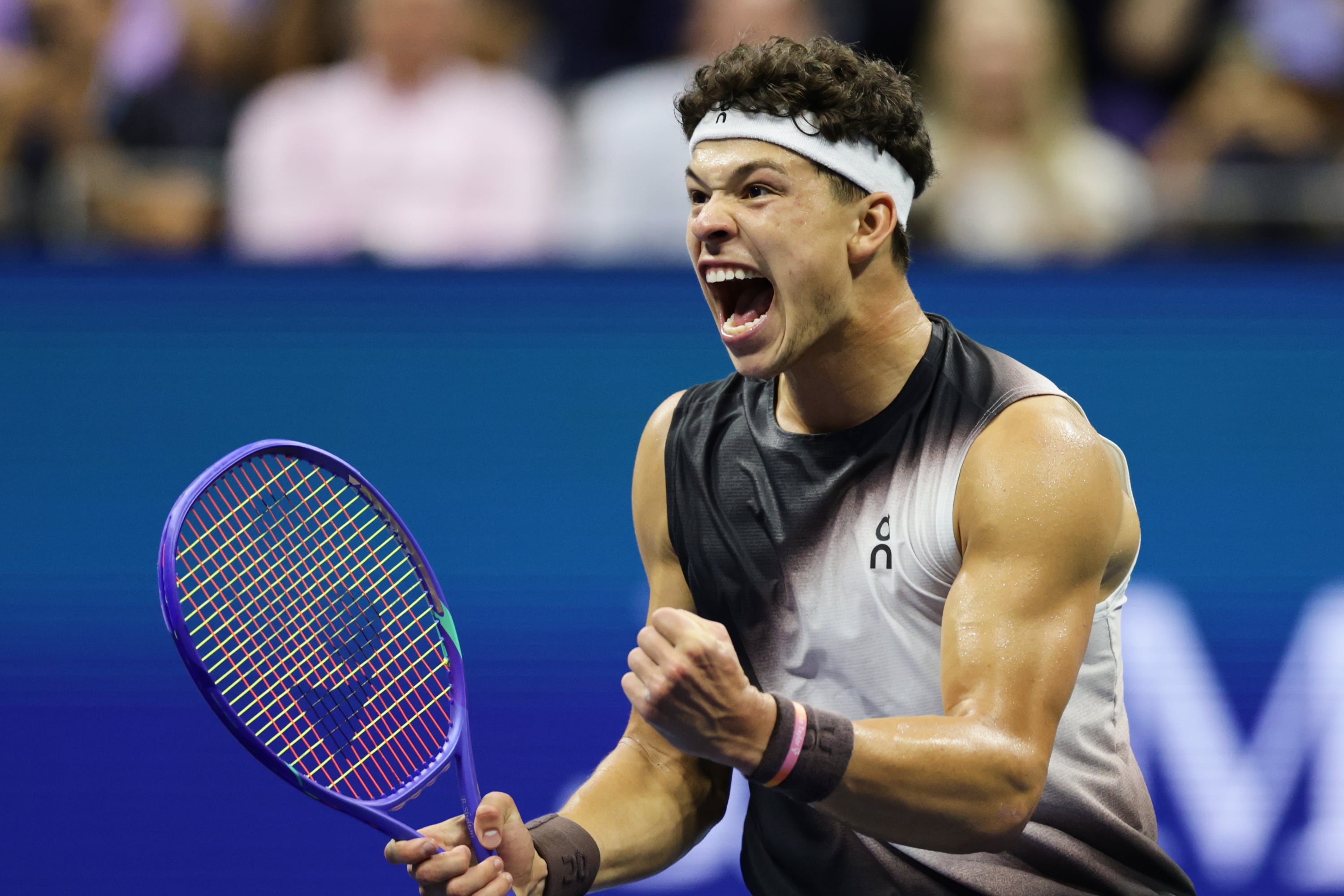 Shelton ends Alcaraz's title reign in late-night marathon, will face Tiafoe in US Open semis