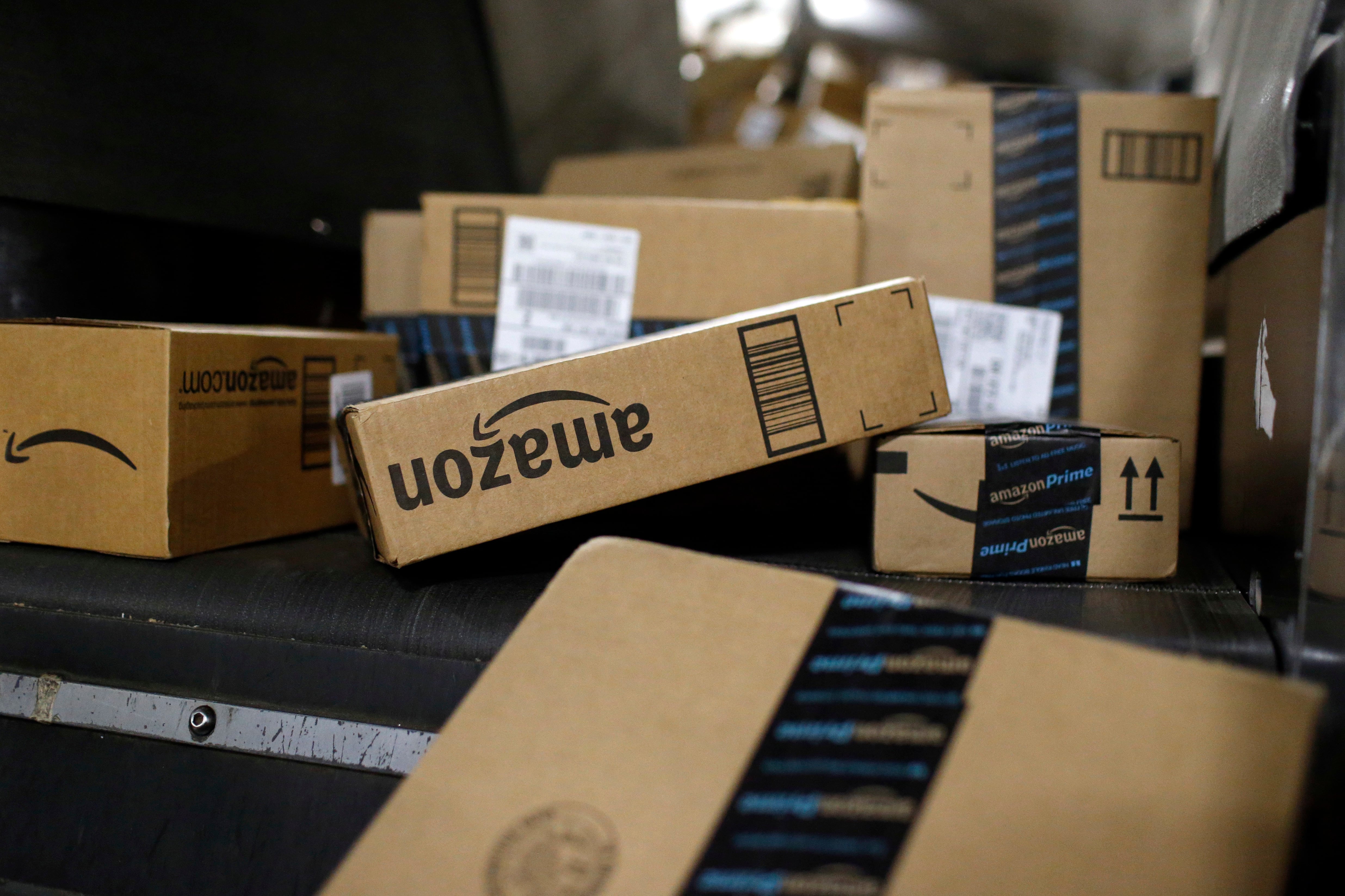 Amazon delivers disappointing 3Q results and offers cautious outlook for holiday period