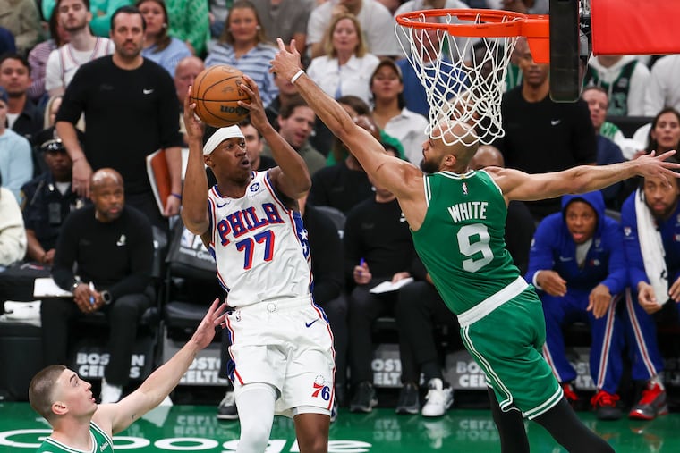Sixers guard VJ Edgecombe is getting his night prepared for a second-round matchup against the New York Knicks.