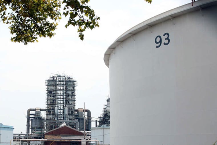 Monroe Energy, which operates a refinery in Trainer, Pa., is opposed to allowing crude oil exports. Advocates for allowing exports say that the trade ban, enacted in 1975 during the oil crisis, is an anachronism. (MICHAEL BRYANT/Staff Photographer)