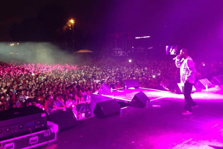 R. Kelly performed at Temple University's Liacouras Center on Thursday, September 24, 2105. Photo: RKelly.com