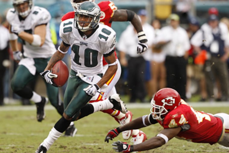 DeSean Jackson leaves the Chiefs' Jarrad Page in his wake on a second quarter touchdown reception against Kansas City. (Ron Cortes / Staff Photographer)