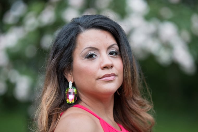 Luz Colon, Sexy Singles 2015.