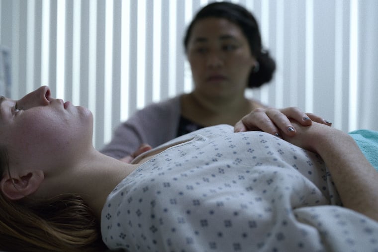 Kaitlyn Dever in a scene from "Unbelievable" on Netflix. (Netflix).