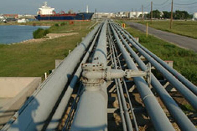 A Sunoco Logistics fuel terminal in Texas. (Photo from sunocologistics.com)