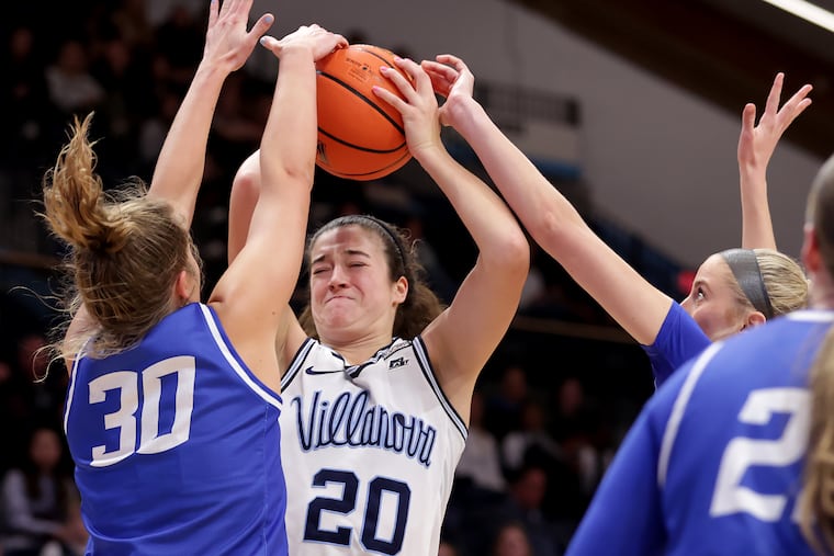 Villanova star Maddy Siegrist and the Wildcasts bounced back from a loss to Creighton.