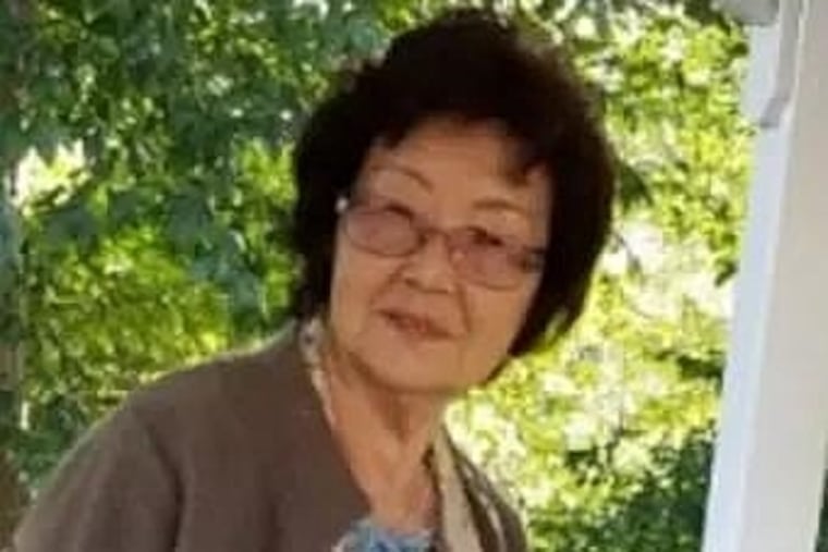 Mrs. Hwang “was truly the heartbeat of the family,” a granddaughter said.