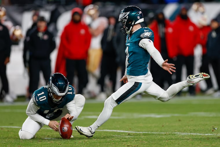 Jake Elliott made two field goals in the Eagles' wild-card loss to the San Francisco 49ers, but the missed extra point in the first quarter proved costly.