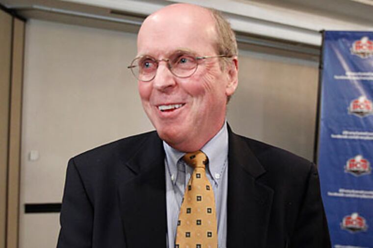 A four-team playoff was approved by the presidents of the 11 BCS conferences and independent Notre Dame. (Alex Brandon/AP)