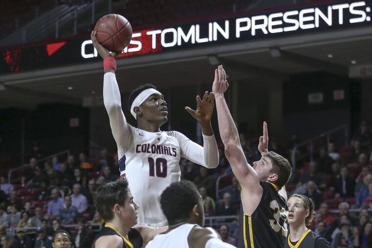 Junior center Naheem McLeod (10) and Plymouth Whitemarsh will face Abington for top District 1 Class 6A honors on Saturday.