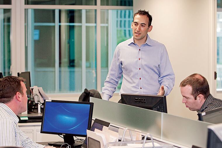 Daniel Roitman (center), the CEO of local online marketer Internet Order, was named as a defendant in the Attorney General’s suit. (AKIRA SUWA/File Photograph)