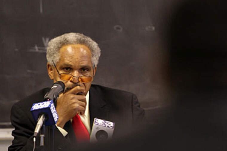 John Street has directed the city’s response to the PHA scandal. In response to Mayor Nutter’s criticism, he said: “He’s just talking.” (LAURENCE KESTERSON / Staff Photographer)