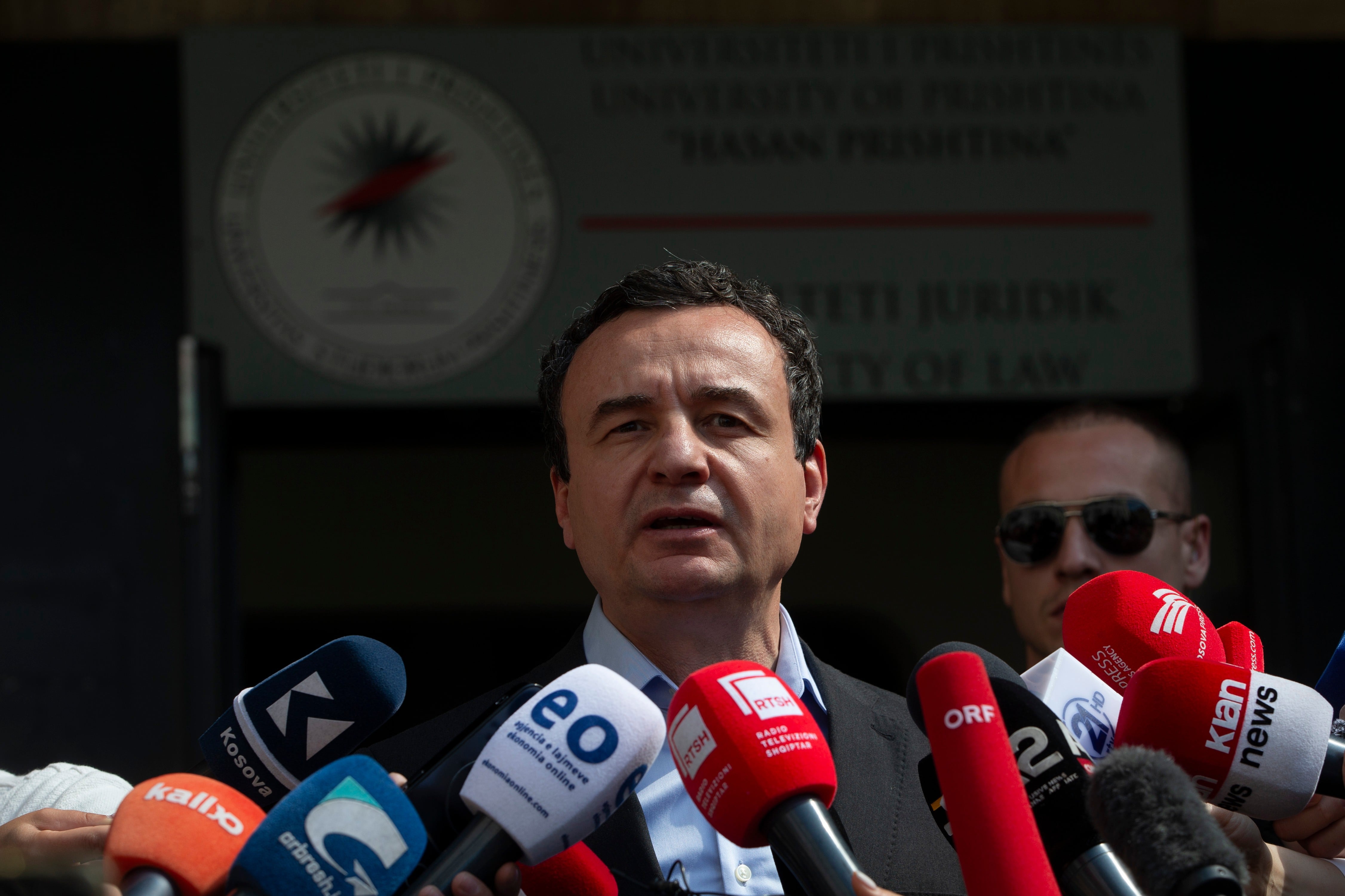 Kosovo gets new government but political impasse persists