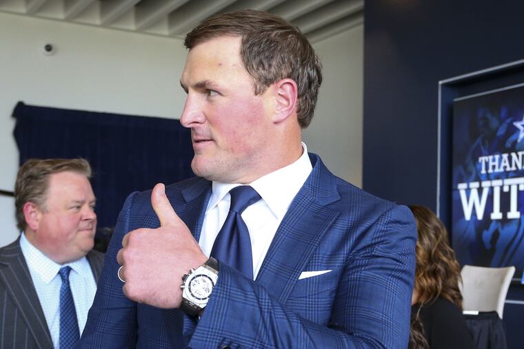 ESPN's Jason Witten added to his lengthy blooper-reel this season during Sunday's NFL Pro Bowl.