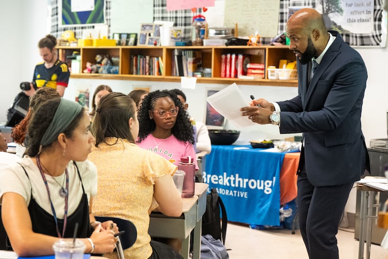 Leon Smith, a teacher at Haverford High School who was named national Teacher of the Year this spring, teaches fellows with Breakthrough of Greater Philadelphia, an organization trying to grow the educator pipeline, last week.