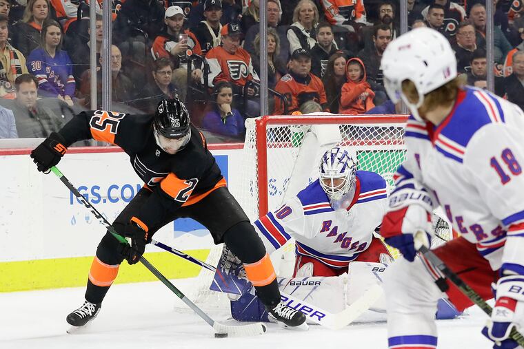 Flyers left winger James van Riemsdyk (25) has just two power-play goals this season.