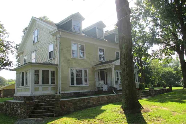This home in Beavertown, Pa. belonged to late Monkees lead singer Davy Jones. It just hit the market for $389,000.