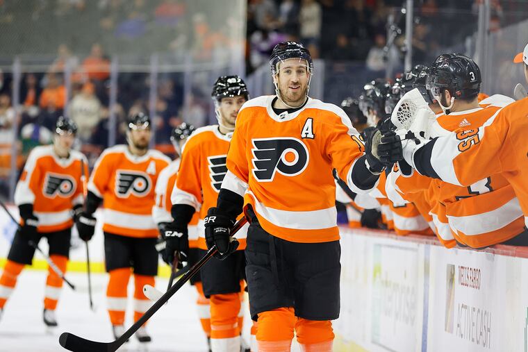 Kevin Hayes celebrates a goal with his teammates against the Buffalo Sabres on April 17.